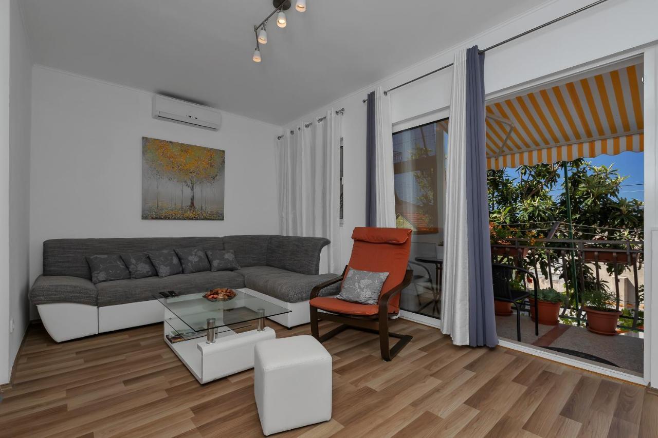 Apartment Sabina Makarska Bagian luar foto